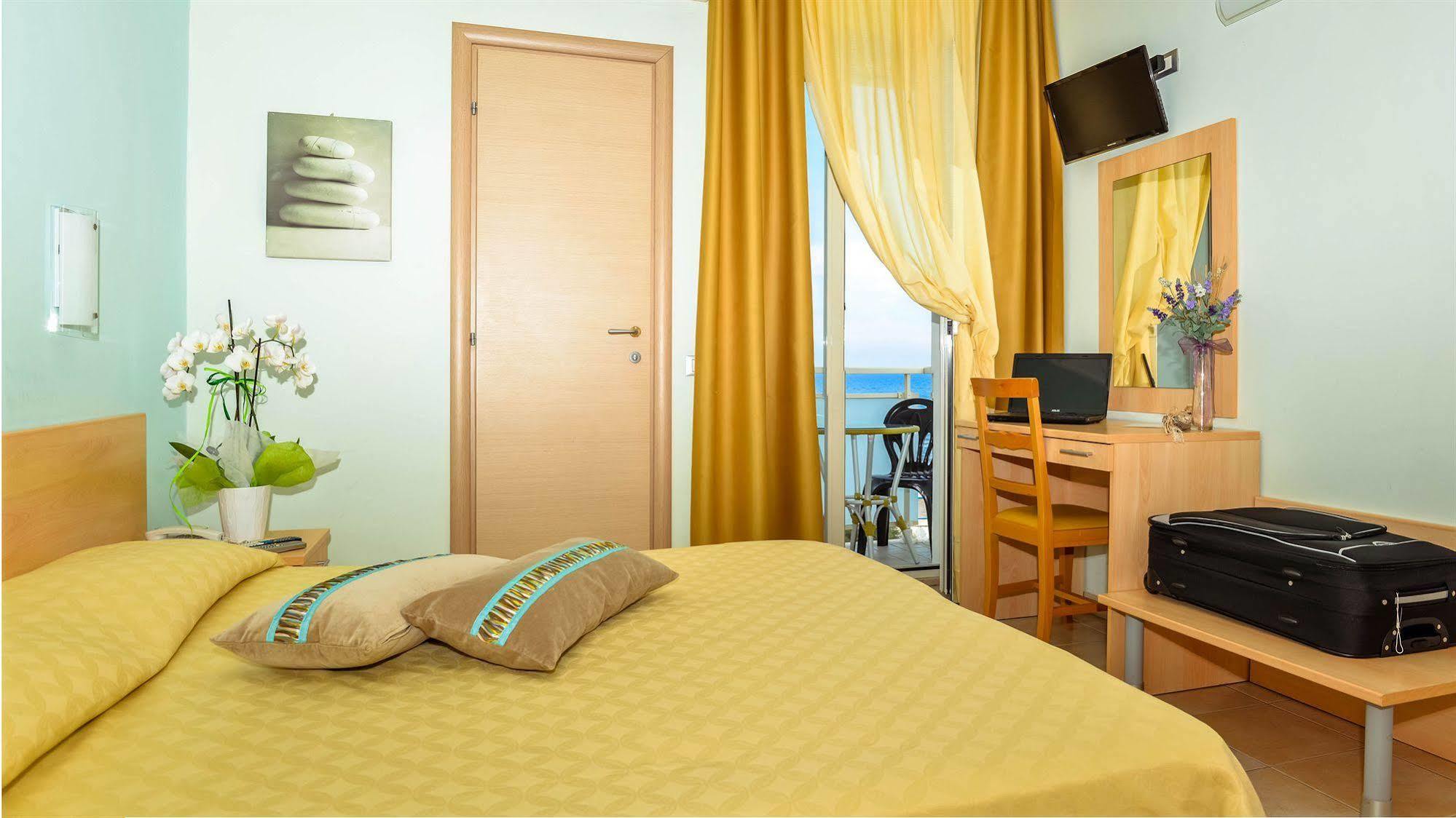 Hotel Caggiari Senigallia Exterior photo